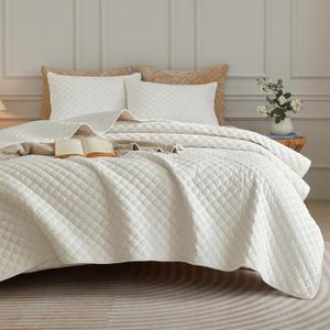 Luxury Soft Velvet Quilt Set King Size - Lightweight Velvet Bedding Set for All Season, Oversized Bedspread Coverlet Comforter Set with 2 Pillow Shams, Cream White, Diamond (King/Cal.King (106" x 96"))