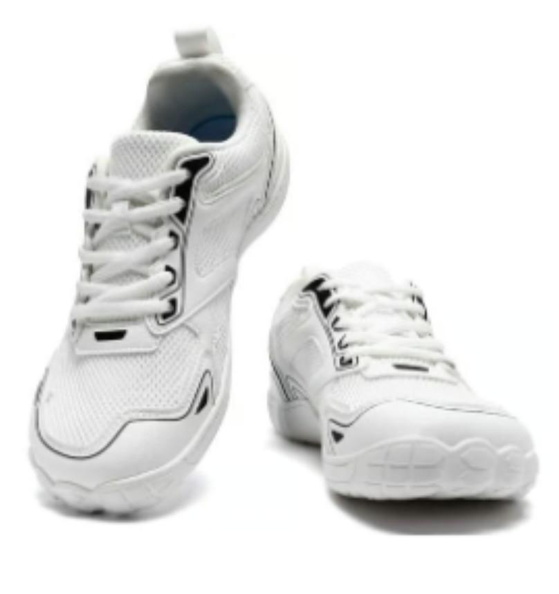 Mens white sneakers, size 44