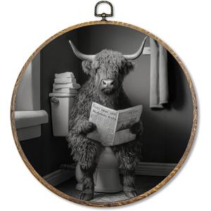 Pugwak Funny Highland Cow Bathroom Round Wall Art Decor, Western Cow Canvas Art Framed, Funny Farm Animal Reading on Toilet Artwork Wall Hanging Decor for Bathroom Washroom Restroom, 10x10in