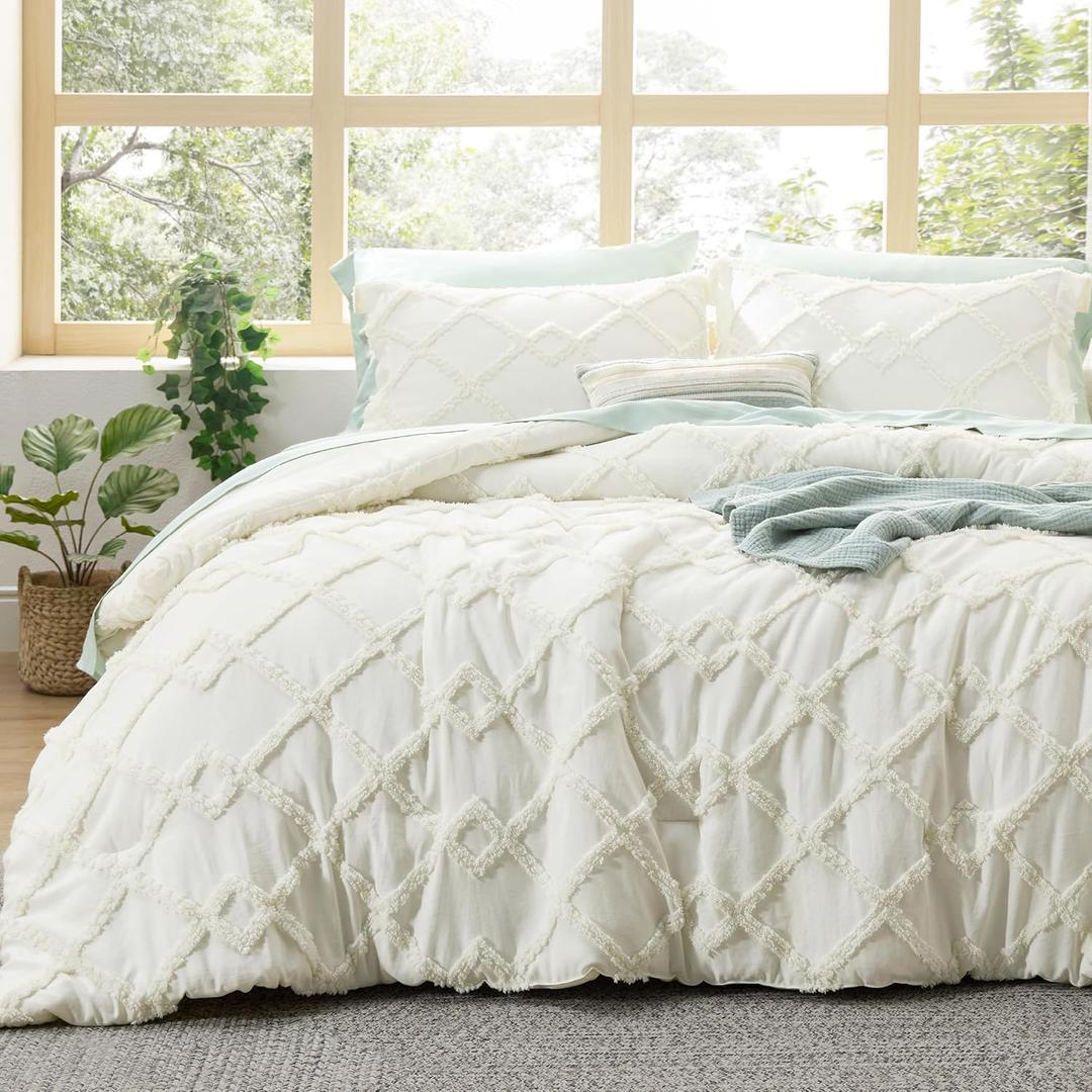 Bedsure Boho Comforter Set Queen - Ivory Tufted Queen Size Comforter, 3 Pieces Farmhouse Shabby Chic Embroidery Bed Set, Soft Fluffy Geometric Pattern Bedding for All Seasons
