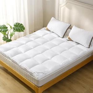 Mattress Pad Twin Size - Breathable Comfort Mattress Cover, Quilted Fitted Mattress Topper with Anchor Bands Fits 8-21 Inch Mattress, Soft Fluffy Pillow Top