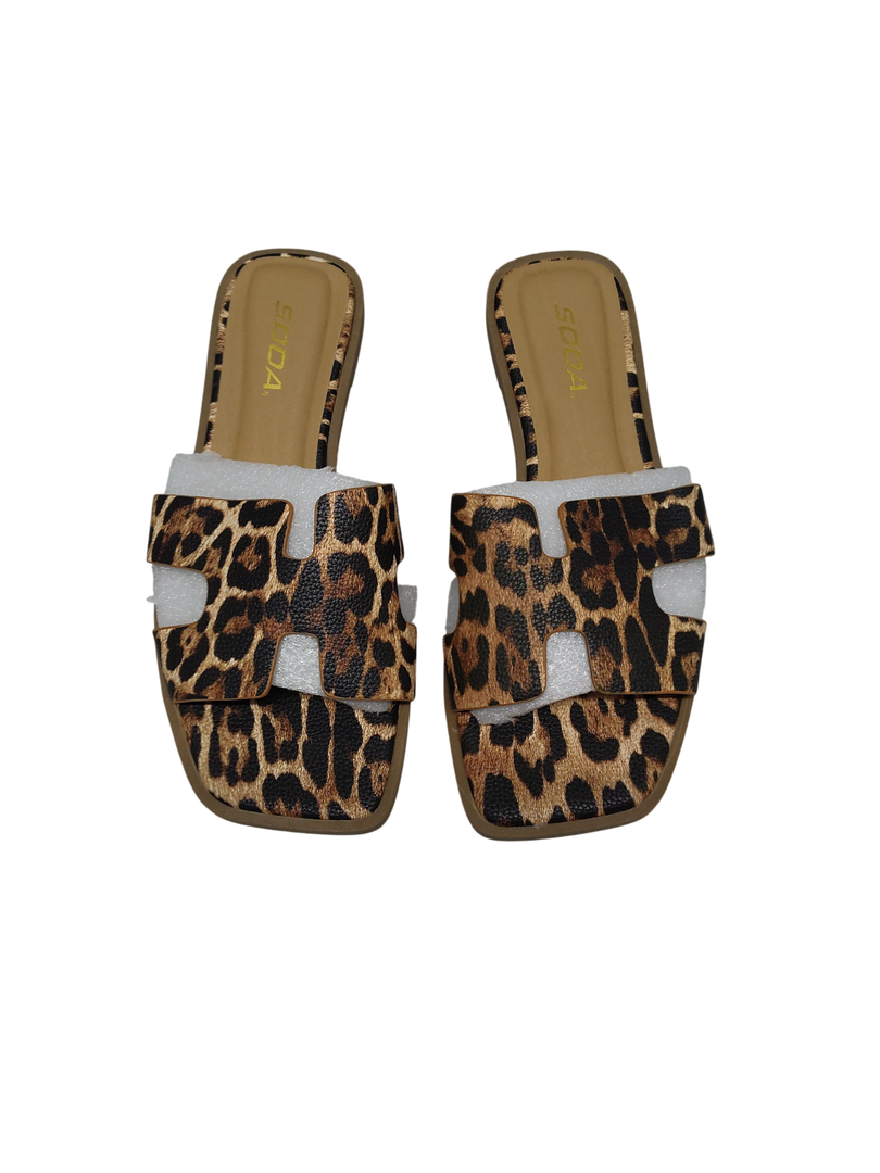 Soda Leopard Print Size 7.5