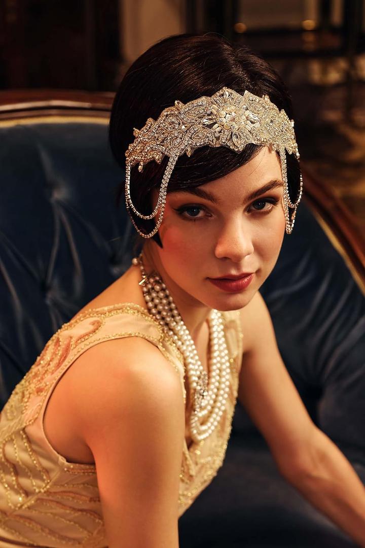 BABEYOND 1920s Flapper Headpiece, Roaring 20s Headband, Great Gatsby Headband for Women, Vintage Hair Accessory (Silver)