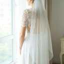 1 Tier Wedding Veils White Fingertip Bridal Tulle Veil Simple Veils with Comb for Women (White)