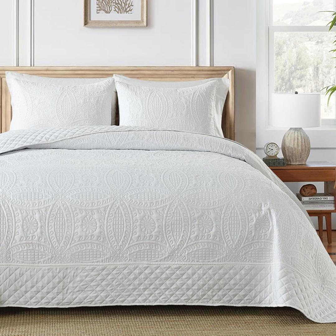 Boryard California King Quilt Bedding Set, 3-Piece Lightweight Soft Coverlet Set (111x106 inches) with 2 Pillow Shams (20x36 inches), White