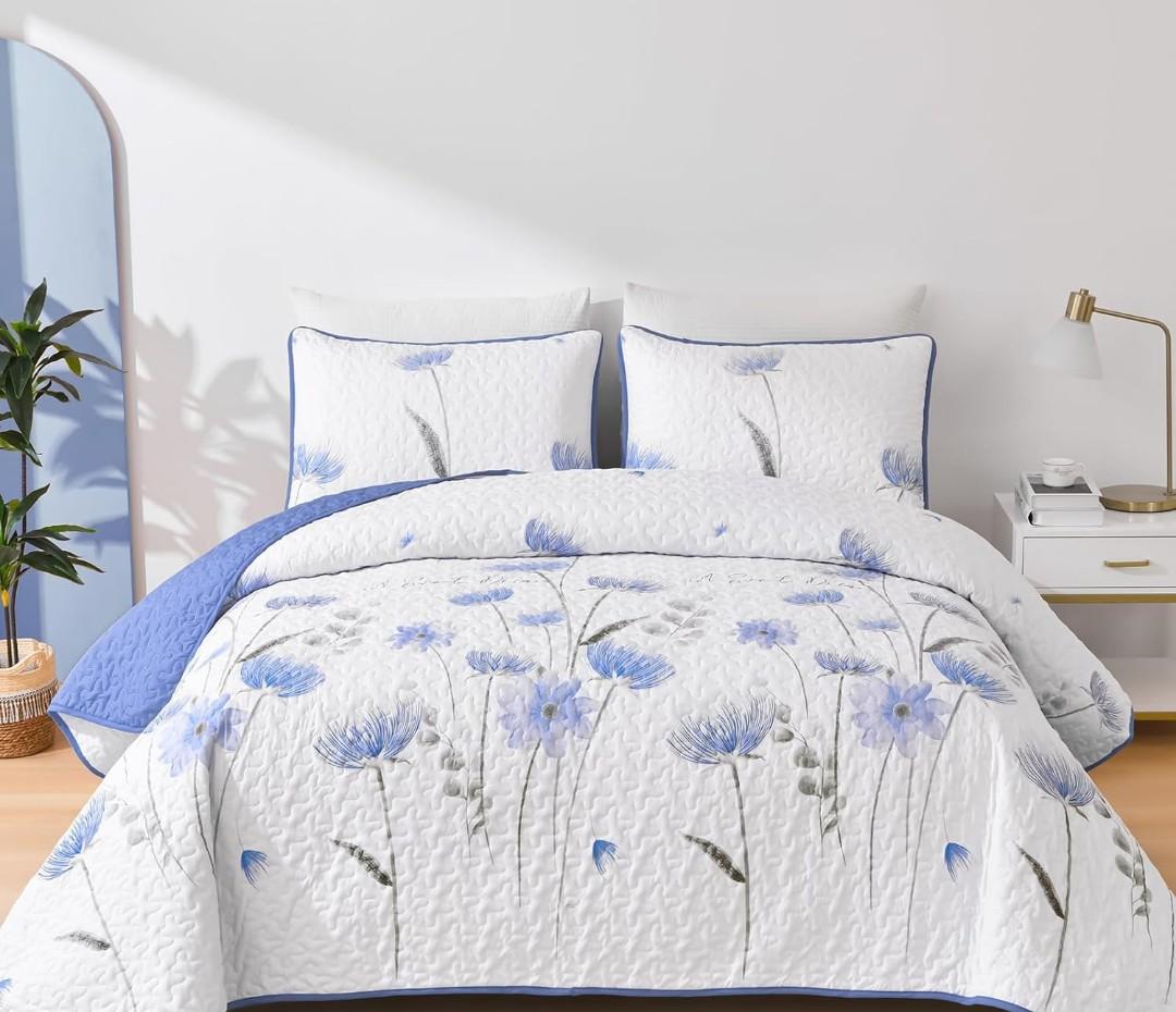 Dinjoy Floral Quilt Set Queen,Blue Bedspreads Queen Size 3 Pieces Cute Bedding Set Farmhouse Quilts Soft Flower Bedspreads White Coverlet Sets for All Season