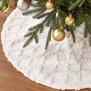 Faux Fur Christmas Tree Skirt: 36 Inch White Plush Faux Fur Christmas Tree Skirt with Crossed Diamond Textured Pattern, Christmas Tree Decorations for Merry Christmas Home Dcor Xmas Party Gifts