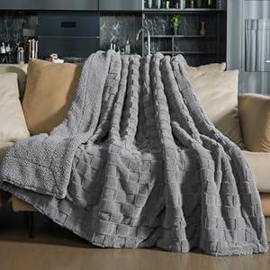 Pawque Super Soft Cozy Throw Blanket Twin Size for Couch Bed, Fluffy Sherpa Fleece Reversible Thick Warm Fuzzy Blanket for All-Season, 3D Checkered Jacquard Decorative Blankets, Grey, 60" x 80"