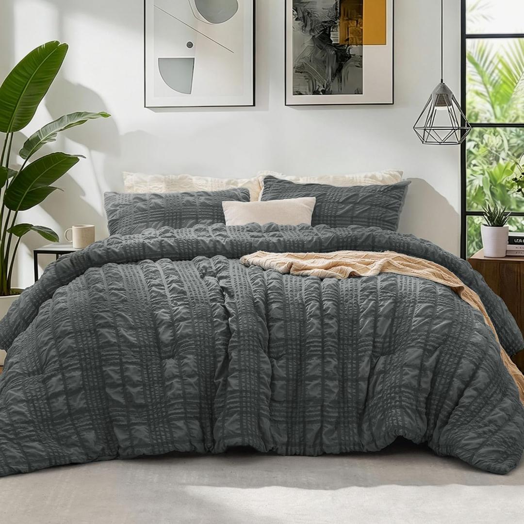 BEDELITE Dark Grey King Size Comforter Set, 3 Pieces Fluffy Lightweight Beige Seersucker Comforter, Soft Breathable All Season Bedding with Pillowcases for Bedroom