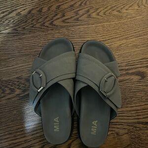 MIA Girl Flip Flop Gray/Beige 6