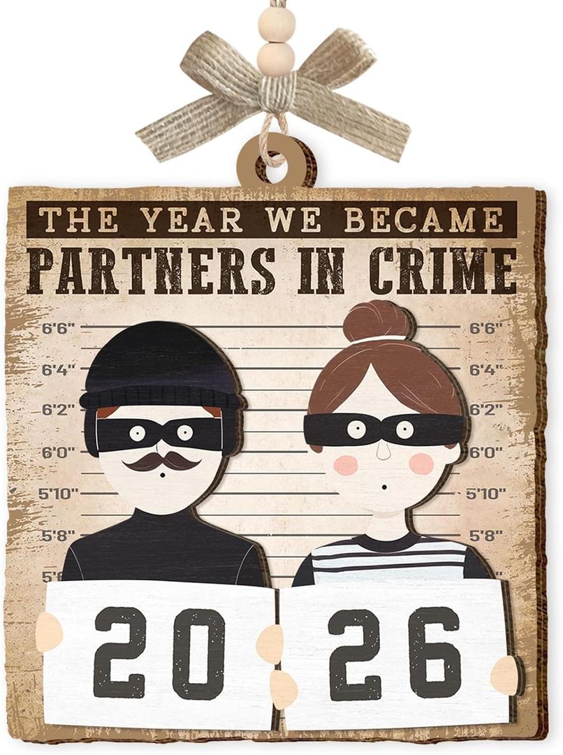2 x Engagement Wedding Gifts for Couples 2026 - The Year We Became Partners Wedding Ornaments, Funny Bridal Shower Gifts for Decor, Wood Ornaments for Just Married Gifts, Newly Wed Gift for Mr Mrs Couple