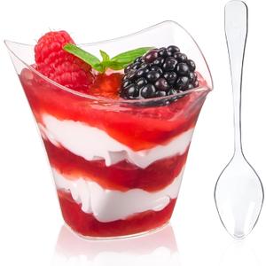 Qeirudu 4 oz Triangular Mini Dessert Cups with Spoons, 50 Pack Plastic Appetizer Cups Reusable Shooter Cups for Pudding Fruit Yogurt Parfait Ice Cream