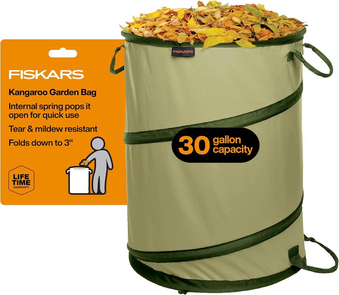 Fiskars Kangaroo Collapsible Spring Up Garden Bag for Yard Waste, Grass, Branches & Weeds, Tear & Mildew Resistant Vinyl-Coated Polyester, Folds Flat to 3 Inches for Space-Saving Storage, 30 Gallon