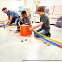 Hot Wheels Toy Car Track Builder Playset, Deluxe Stunt Box with 25 Component Parts & 1:64 Scale Vehicle 