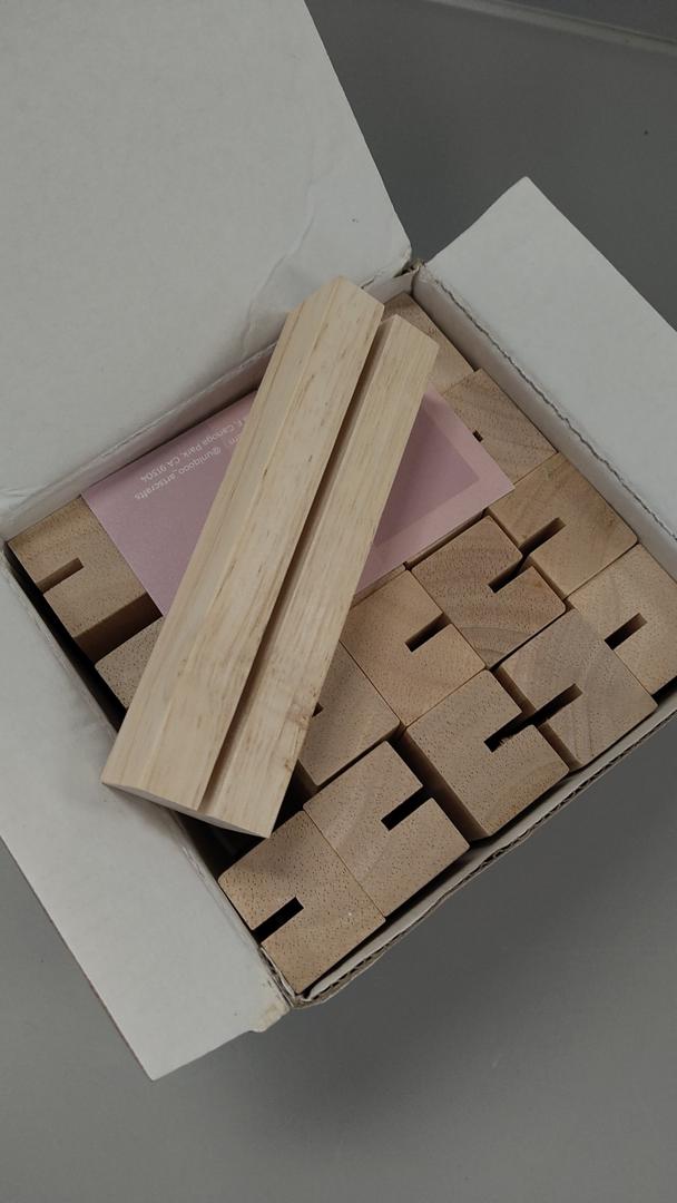 UNIQOOO 20 Pack Modern Sign Holders for Acrylic | Wood Table Number Display Stands | Place Card Holder, Photo Stand, Perfect for Retail Shop, Cafe Bar, Wedding Dinner Party and Events Decoration