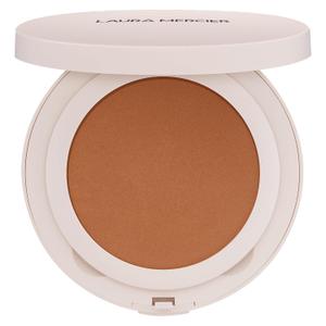 Laura Mercier Ultra-Blur Talc-Free Waterproof Translucent Pressed Setting Powder, 16HR Weightless Wear and Shine Control, Hyaluronic Acid Infused for 24HR Hydration, Natural Finish, Includes Puff (Translucent Medium Deep)