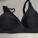 OEAK Womens Deep V Bras Wireless Comfortable Bra Supportive No Underwire Bras Tshirt Push Up Bralettes Plunge Seamless Bra (Black, M)