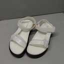 Coutgo Womens Platform Sandals Comfortable Open Toe Adjustable Strap Summer Vacation Shoes, White, Size 8.5