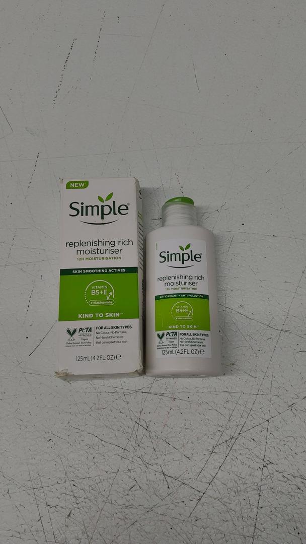 Simple Kind To Skin Protecting Light Moisturizer 125ml Pack of 1