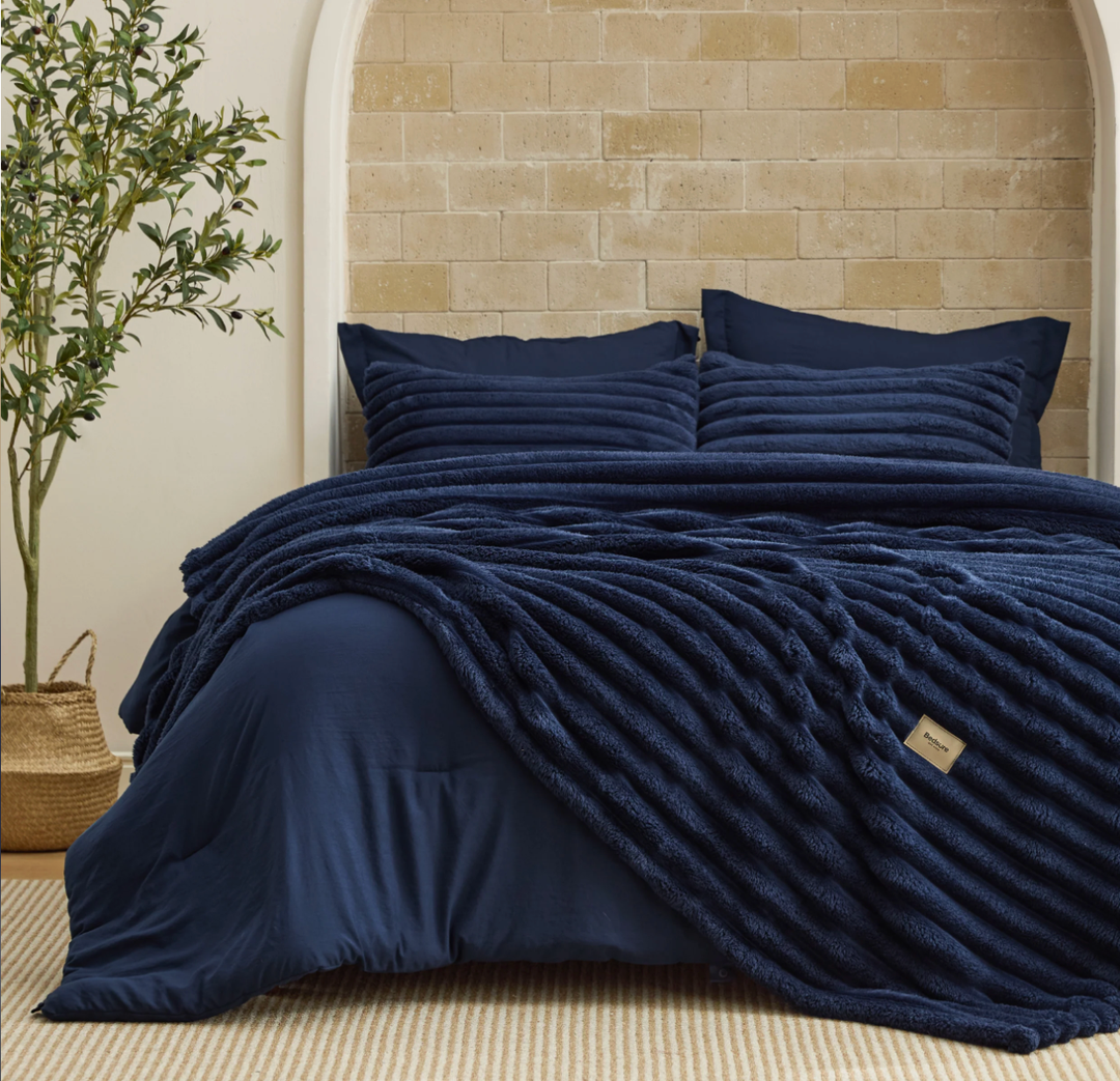Bedsure Gentlesoft™ 2-in-1 Queen Comforter Set and Detachable Fluffy Blanket, Navy Blue Bedding Set for All Season Use, Detachable Design for Space Saving (Includes 2 Pillow Shams, 2 Pillowcases)