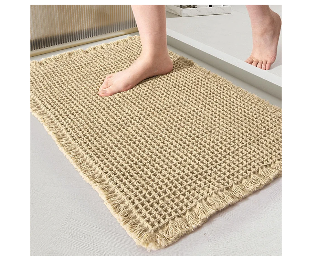 Waffle Bathroom Rugs Super Absorbent Non Slip Bath Mats Quick Dry Ultra Soft Shower Mats Machine Washable Bathroom Rugs with Tassels, Khaki, 18"x30"