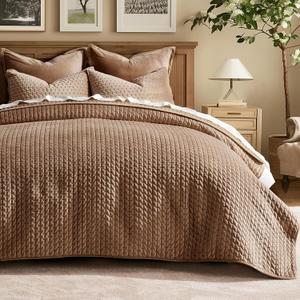 EverGrace Luxury Velvet Quilt Set King Size 3 Piece, Soft Cross-Stitch Velvet Comforter Set with Pillow Shams, Lightweight Coverlet Bedspread Bedding Set for All Seasons, Tobacco Brown