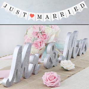 Mr and Mrs Signs Wedding Table Decorations, Wooden Freestanding Letters for Photo Props, Rustic Wedding Decoration, Anniversary Wedding Shower Gift (Silver + banner)