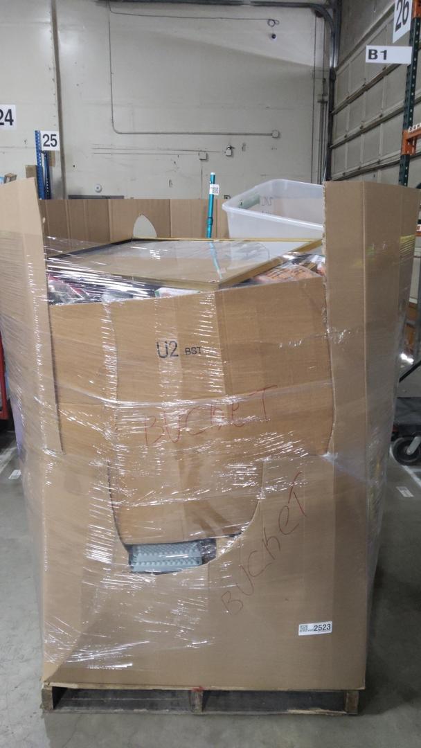 Pallet of Salvage Items 