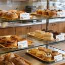 UNIQOOO 24Pcs Magnolia Wax Seal Place Card Holders, Light Gold Name Card Holders for Wedding Engagement Decor, Tea Party Table Setting, Name Tag, Party Food Labels