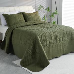 EVENHUG Oversized King Quilt California King Size Lightweight Bedding Set Reversible Bedspread Coverlets for All Seasons 3 Piece (Olive Green 120"x120")
