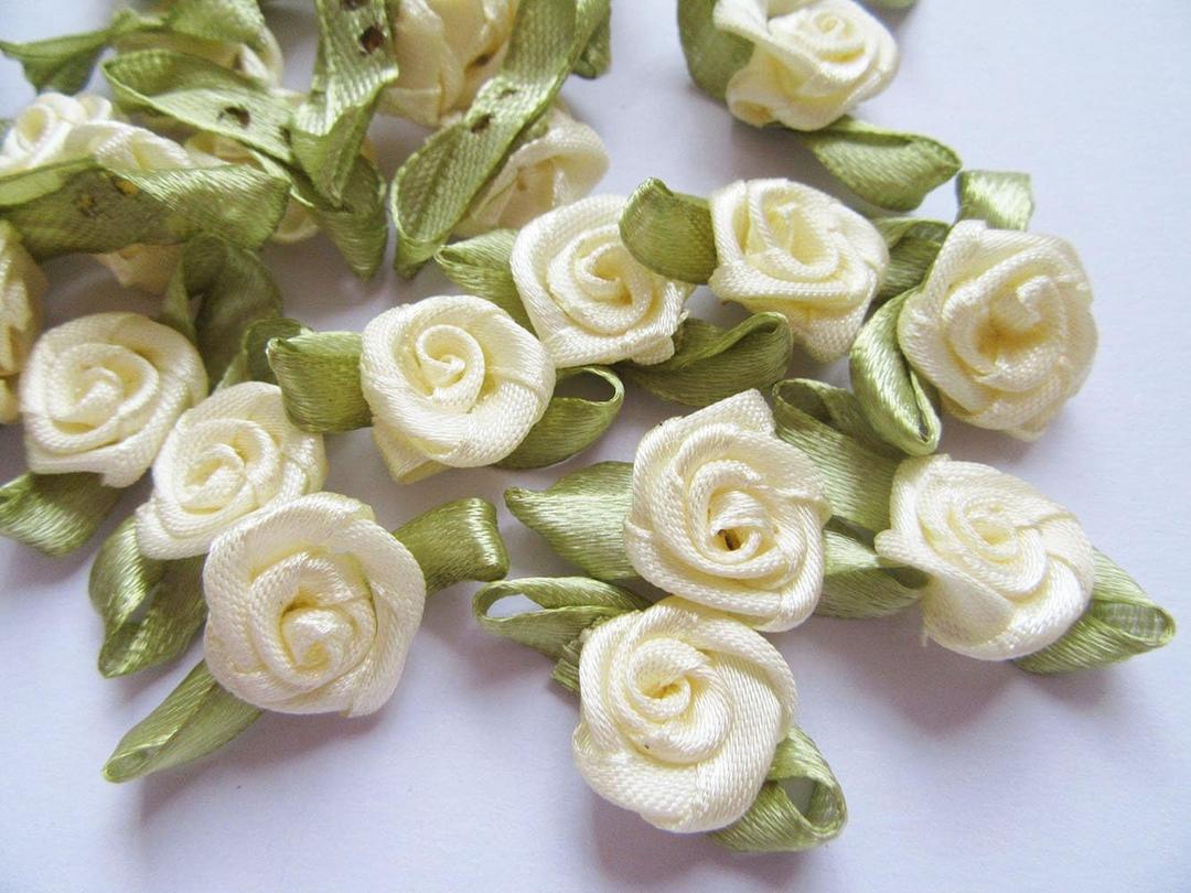 YYCRAFT Pack of 100 pcs Ivory Satin Ribbon Rose w/Leaf Wedding Bride Appliques/Craft