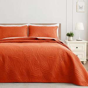 Exclusivo Mezcla Queen Quilt Bedding Set, Lightweight Burnt Orange Quilts Queen Full Size for All Seasons, Soft Microfiber Bedspreads Coverlets Bed Cover with Leaf Pattern, 3 Piece (Queen (90''X96''))