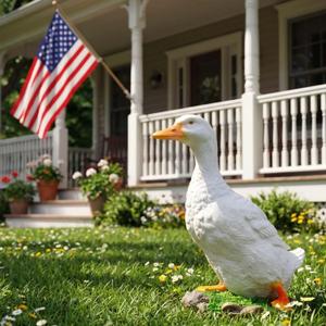7" Realistic Duck Statues, Funny Duck Fence Decoration, Resin Duck Decor, Outdoor Animal Statue, Duck Sculpture, Perfect for Home Garden Stairs, Farm, Patio, Backyard (White)