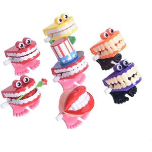 Annhua Walking Teeth Toys 7PCS, Wind-up Chattering Teeth Smile Small Wind Up Toy Feet Knickknack for Party Halloween Christmas Home Desktop Decoration 