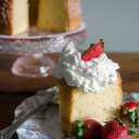 Bob's Red Mill Gluten Free 1 to 1 Baking Flour, 22oz (Pack of 4) - Non GMO, Vegan, Kosher