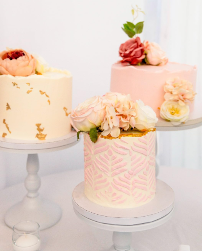 Set of 3 Black Cake Stands, QENUIITEA Metal Round Cake Holder Dessert Pie Pizza Display Stand 8" 10" 12" Serving Tray Halloween Decoration for Wedding Celebration Party Birthday Baby Shower