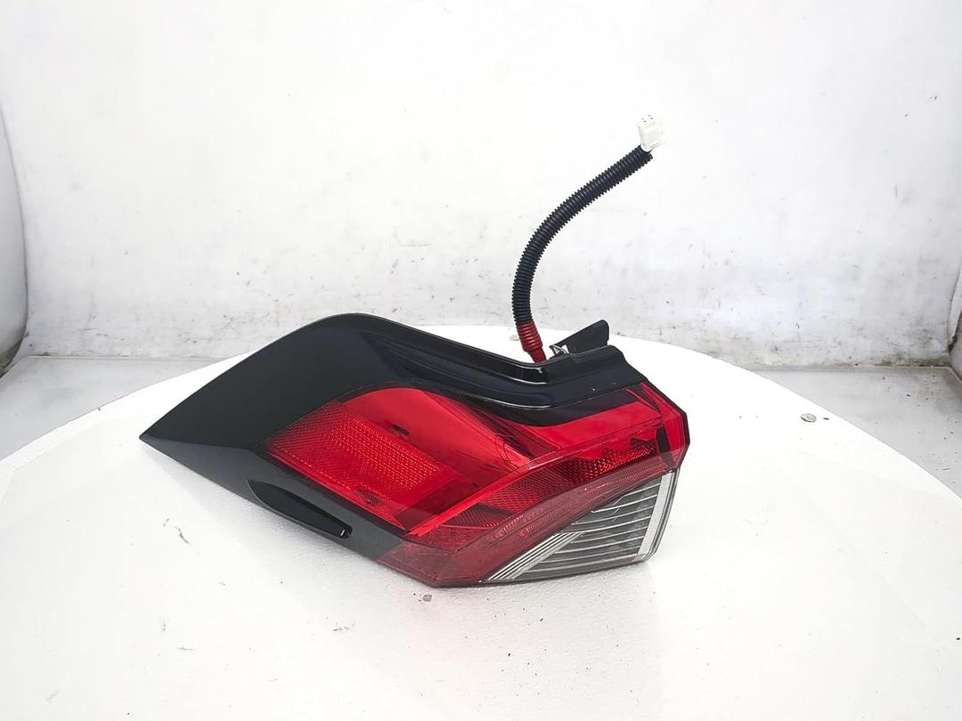 AH Auto Parts Rear Driver Quarter Panel Tail Lamp - Compatible With Toyota Rav4 Rav4 Prime 2019-2023 81561-42221 - OEM Replacement