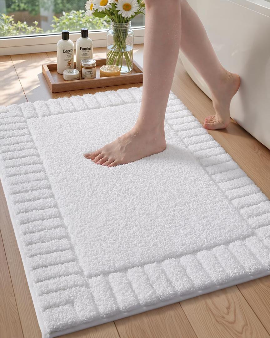 Color&Geometry Standard Sized Bath Rugs Non Slip Washable, 20"x31.5" Absorbent White Bathroom Rugs, Soft Bath Mats for Bathroom Floor, Shower, Bathtub, Laundry