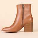 Amazon Essentials Women's Clean Heel Ankle Boots with Side Zipper, Memory Foam Insole, size 6.5