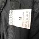 AVGO Women's Workout Jacket Lightweight Zip Up Cropped Yoga Jackets Slim Fit Athletic Tops with Thumb Holes (Black, M)