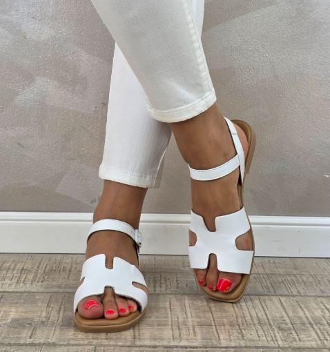 Women's Girls Sandals White, Size 4