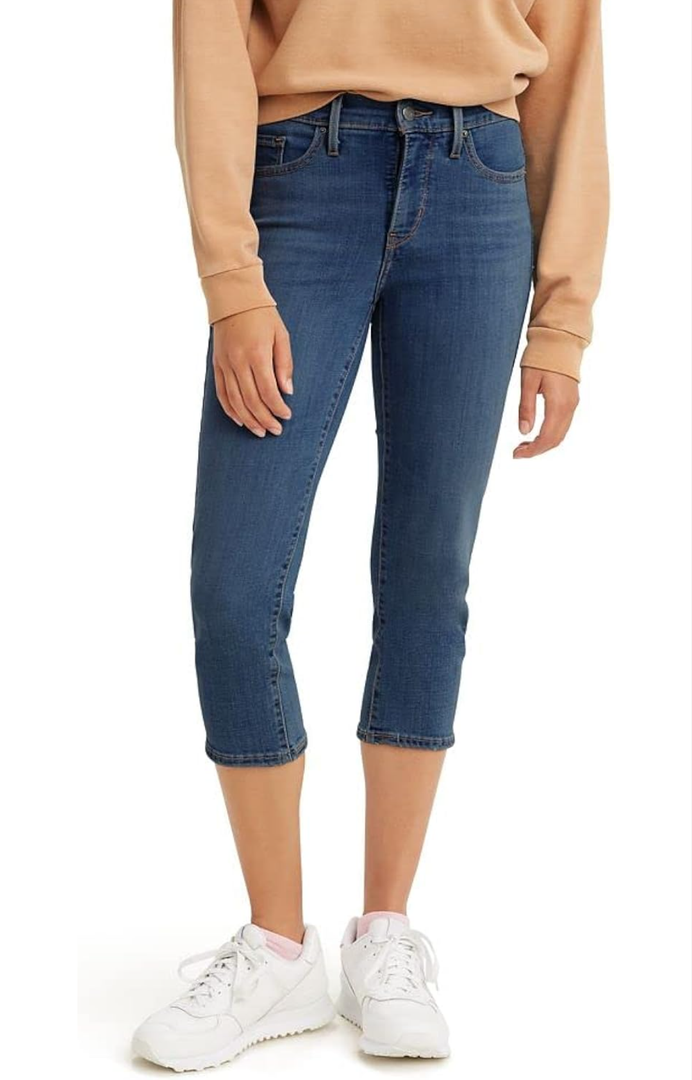 Levi's Women's 311 Shaping Capri Jeans, Size 32
