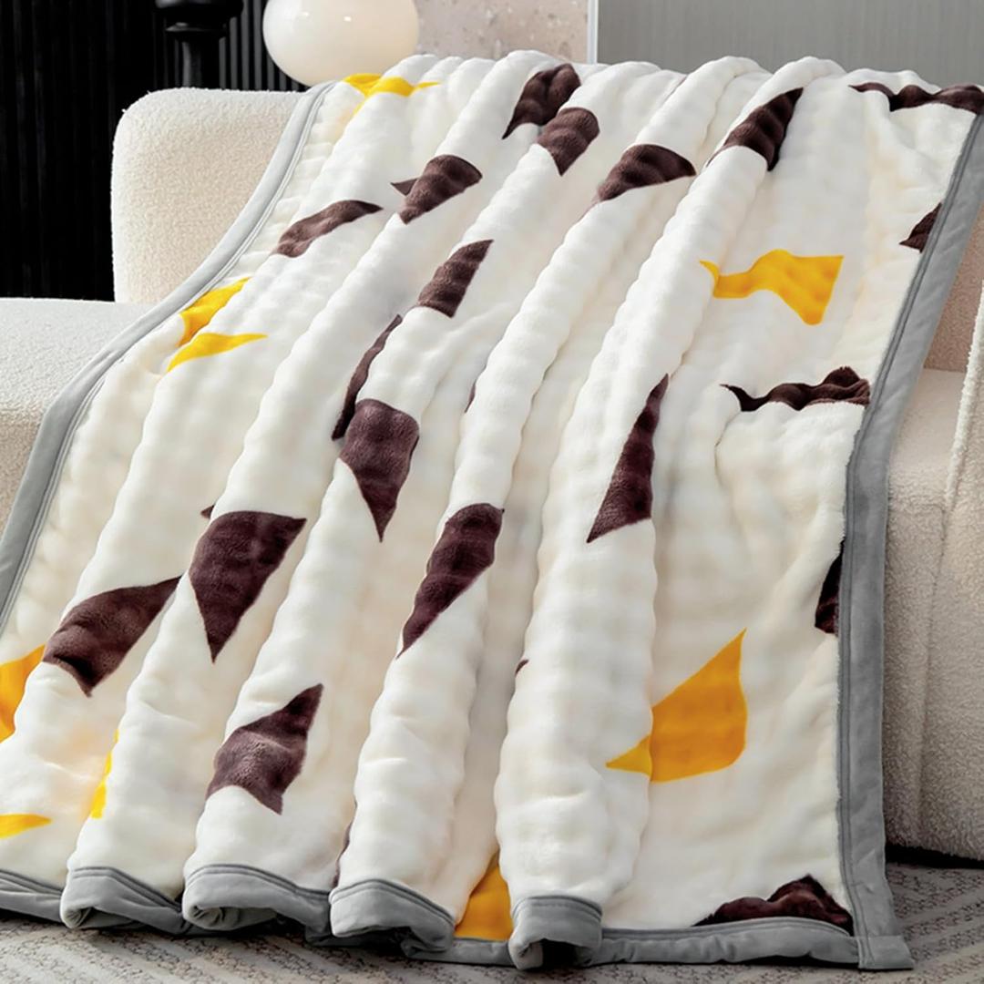 Fleece Bed Blankets Queen Size - Soft Lightweight Plush Fuzzy Cozy Luxury Blanket Microfiber Throw for Couch Bed,All-Season Breathable,80x90 Inches (Triangle)