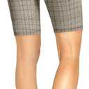 Hybrid & Company Women's Ultra Stretch Perfectly Shaping Mid Rise Skinny Bermuda Shorts with Pockets (M)