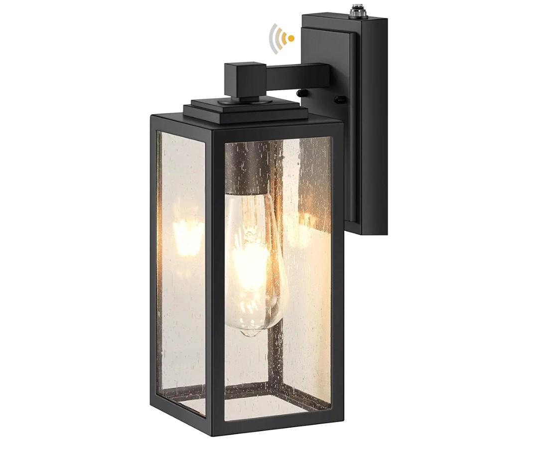 VIANIS Dusk to Dawn Outdoor Porch Lights Wall Mount, Modern Black Exterior Sconce Light for House, Waterproof Carriage Lamp, Anti-Rust Aluminium Wall Lantern with Tempered Seed Glass Shade for Garage