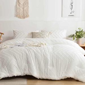 Nanko White Duvet Cover Queen Size, 3pc Boho Tufted Microfiber Bedding Comforter Cover Set, All Season Aesthetic Shabby Chic Soft Embroidery Textured Geometric Quilt Cover 90x90 inches