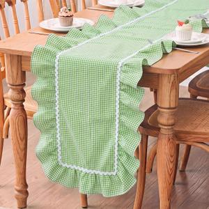 Tudomro 1 Pack Ruffle Table Runner 90 x 16'' Farmhouse Scalloped Pleated Table Runner Cotton Scalloped Long Dresser Scarves for Dining Room, Wedding, Kitchen Rustic Home Decor(Plaid,Green)