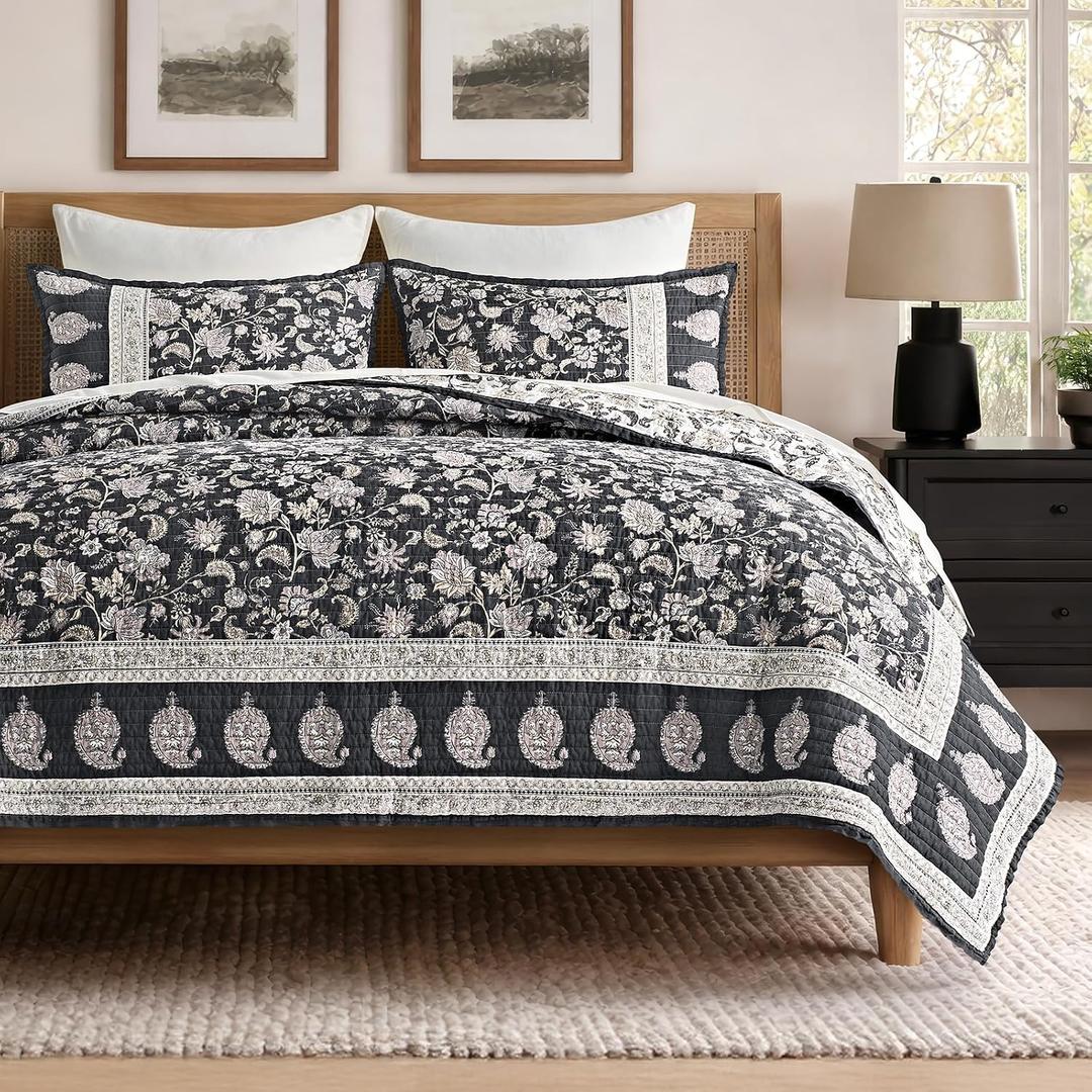 100% Cotton Floral Quilt Set, King Size, Dark Charcoal 108"×96"
Reversible Lightweight Bedspread Coverlet, Vintage Floral Farmhouse Bedding, Traditional Botanical Quilt with 2 Pillow Shams
