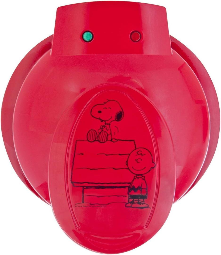 WM6S Peanuts Snoopy and Charlie Brown Waffle Maker, Red