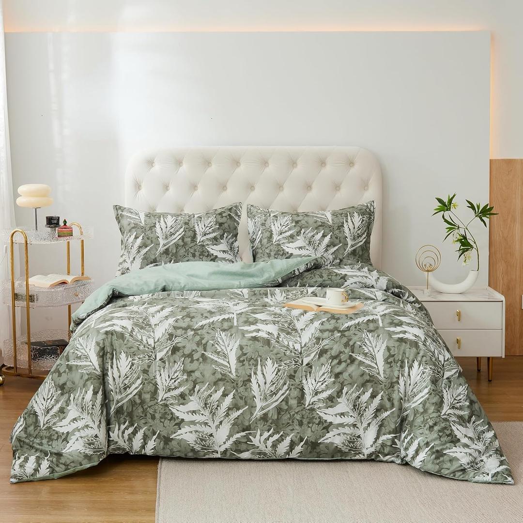 Green Comforter Set | King Size Comforter Set (104x90 Inches) | Luxury Fluffy Down Alternative All Seasons Bedding Set with 2 Pillow Shams | Lightweight Microfiber with Botanical Leaf Print